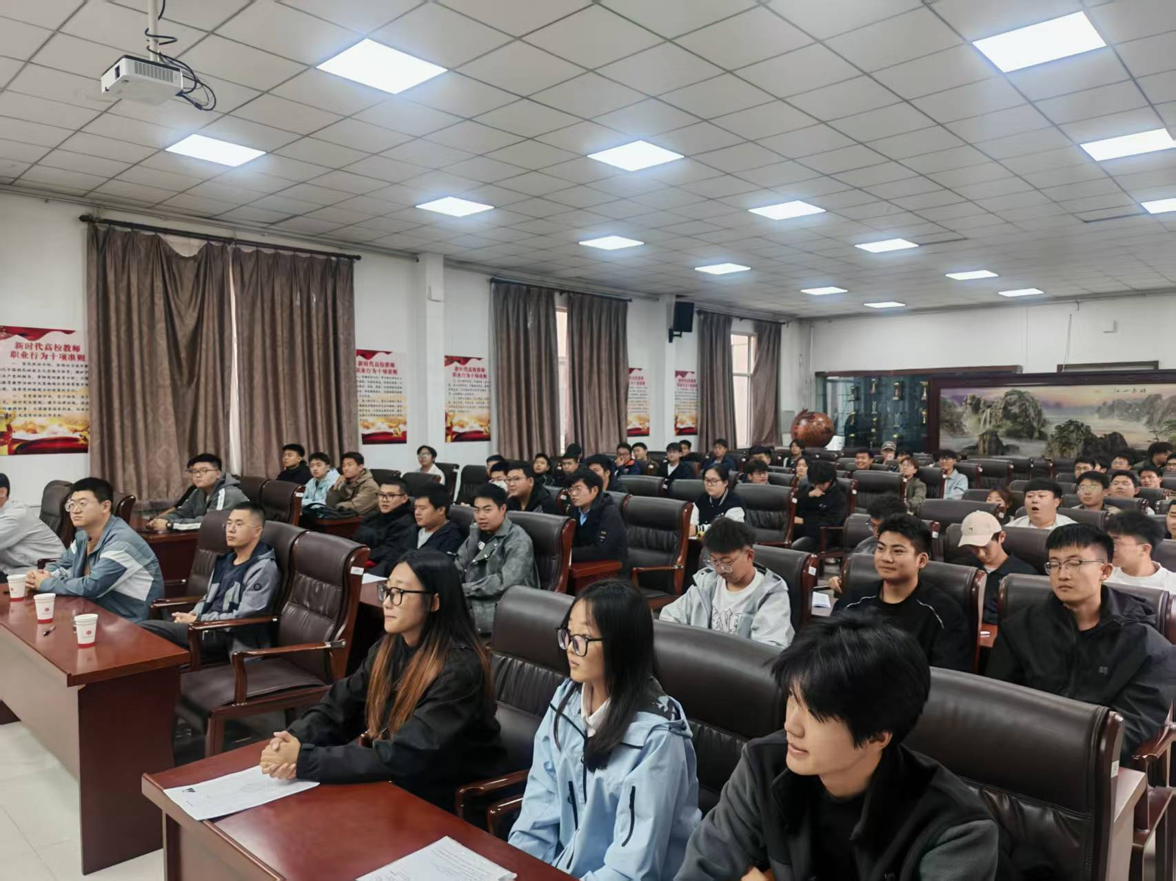 BEAT365英国官网召开内蒙古多金矿业集团股份有限公司现场宣讲会